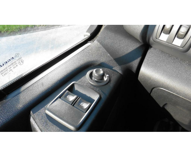 Opel VIVARO 9zit+trekhaak+GPS Autobedrijf Vynckier