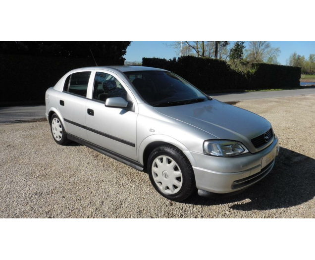 Opel ASTRA 14i16v benzine Autobedrijf Vynckier