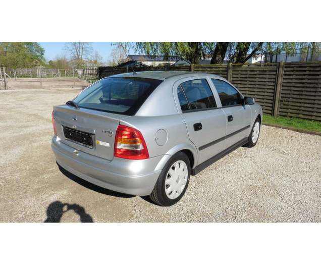 Opel ASTRA 14i16v benzine Autobedrijf Vynckier