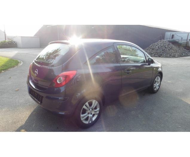 Opel CORSA 79000km+airco+aluvelgen Autobedrijf Vynckier