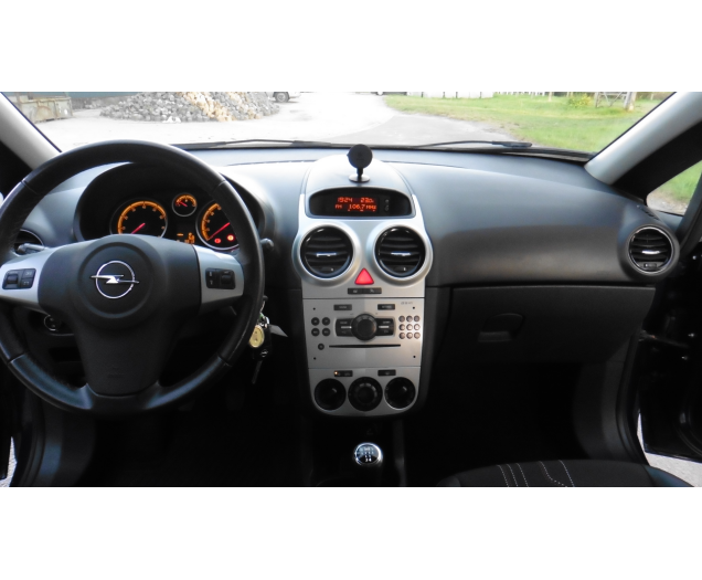 Opel CORSA Gps ,donkere a ruiten ,1/2 leder,5deuren Autobedrijf Vynckier