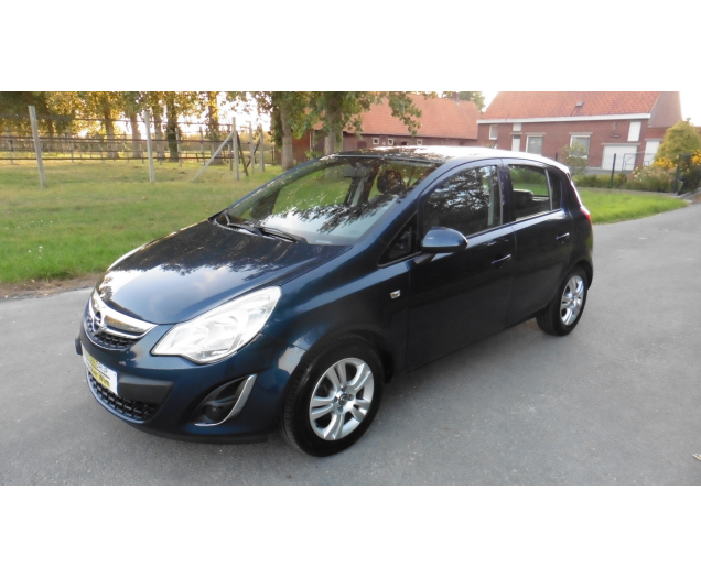 Opel CORSA Gps ,donkere a ruiten ,1/2 leder,5deuren Autobedrijf Vynckier