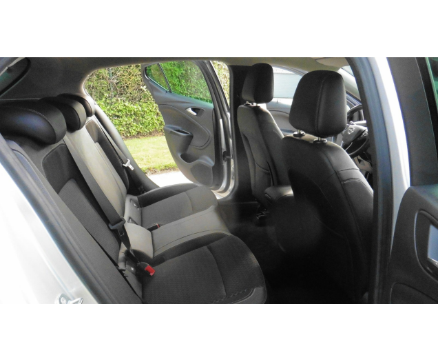 Opel  1.4 BENZINE TURBO Autobedrijf Vynckier