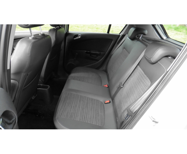 Opel  CORSA D 12i16v Autobedrijf Vynckier