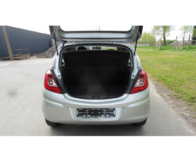 Opel  CORSA D 12i16v Autobedrijf Vynckier