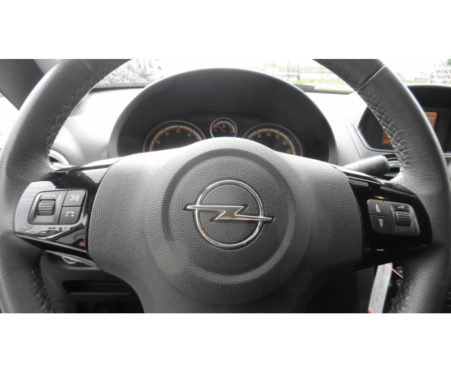 Opel  CORSA D 12i16v Autobedrijf Vynckier