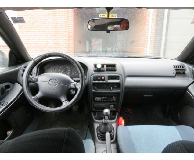 Mazda 3 1.5 JP-Trade
