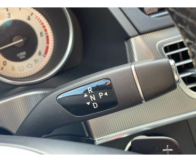 Mercedes-Benz E 220 d CDI* Avantgarde AUTOMAT LEDER PARKERSENSOR USB Ninove auto