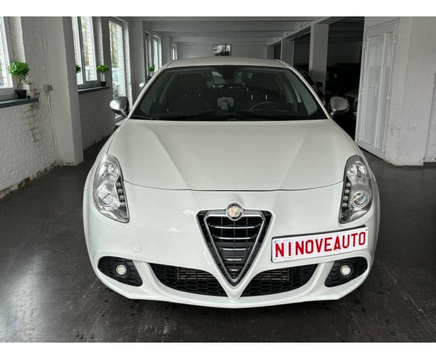 Alfa Romeo Giulietta 1.6d JTD M-Jet Distinctiv Start*NAV BLUET PARKSENS Ninove auto