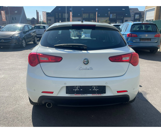 Alfa Romeo Giulietta 1.6d JTD M-Jet Distinctiv Start*NAV BLUET PARKSENS Ninove auto