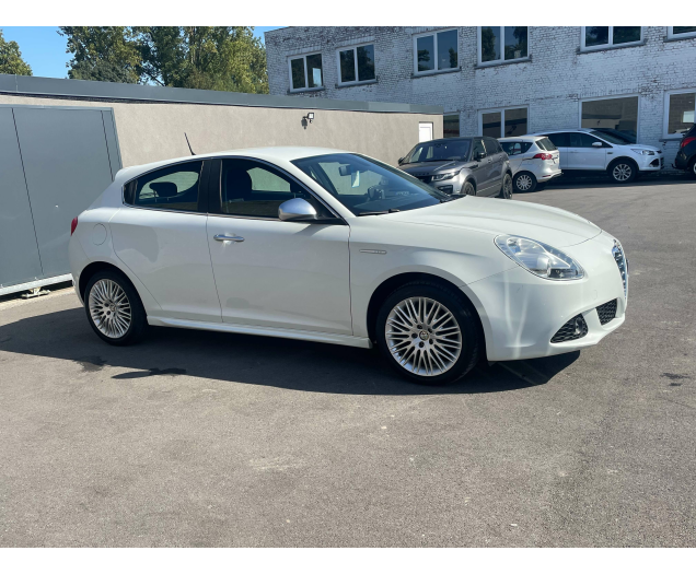 Alfa Romeo Giulietta 1.6d JTD M-Jet Distinctiv Start*NAV BLUET PARKSENS Ninove auto