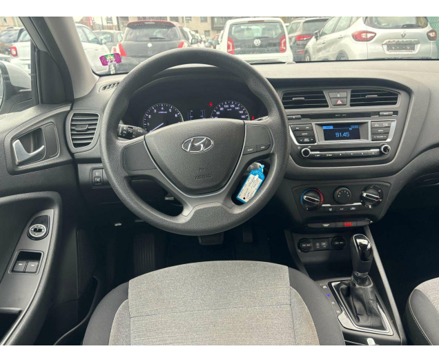 Hyundai i20 1.4i Go*AUTOMAAT PARKSENSOR USB AIRCO EU6b Ninove auto