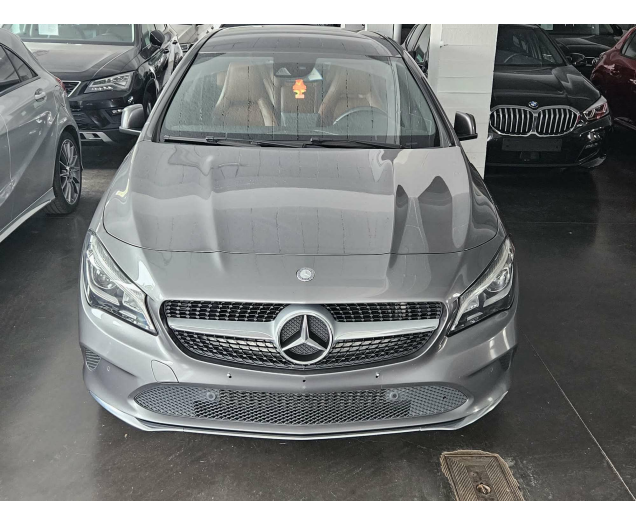 Mercedes-Benz CLA 180 1.6i CAM LEDER BLUETH NAV EU6b Ninove auto