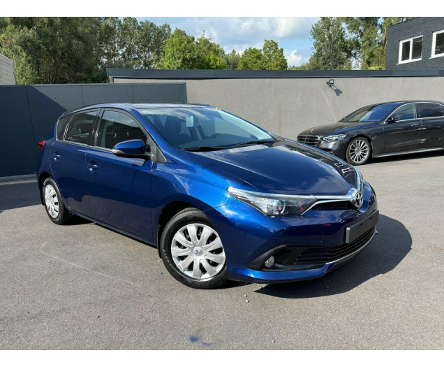 Toyota Auris 1.2i Turbo Dynamic Multidrive S*CAM NAV AUTOMAT Ninove auto