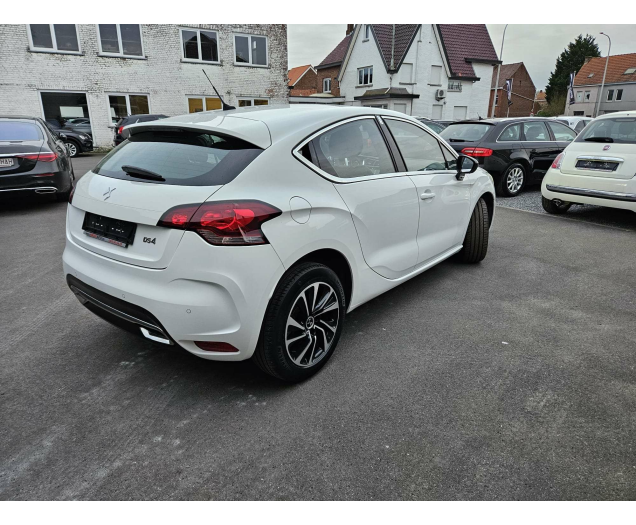 DS Automobiles DS 4 1.6d BlueHDi Be Chic S* NAV PARKSENSO CRUISE CONTR Ninove auto