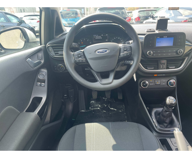 Ford Fiesta 1.1i Titanium  AIRCO BT USB EU6b (nieuw model) Ninove auto