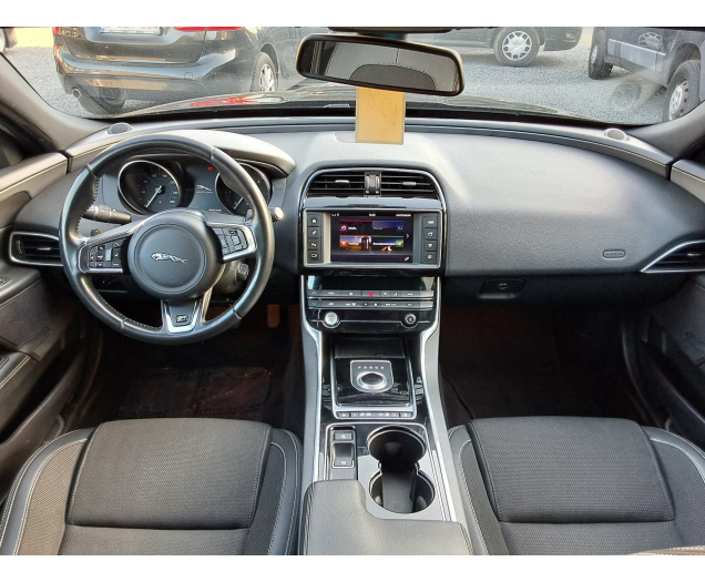 Jaguar XE 2.0 D E-Performance P R-SPORT NAVI CAM PARKH V&A Ninove auto