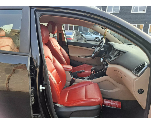 Hyundai TUCSON 1.6 GDi 2WD NAVI BLUET TREKHAAK AIRCO CRUISE Ninove auto