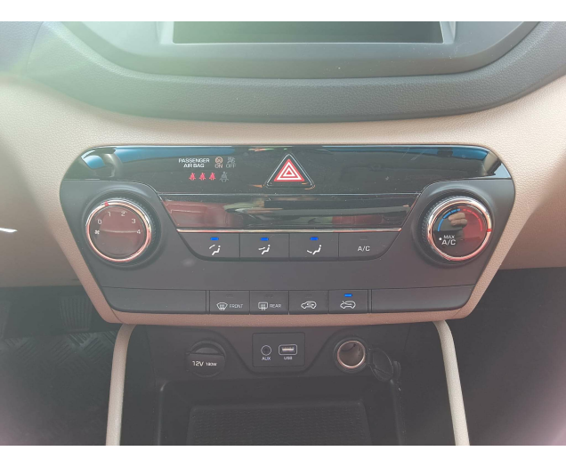 Hyundai TUCSON 1.6 GDi 2WD NAVI BLUET TREKHAAK AIRCO CRUISE Ninove auto