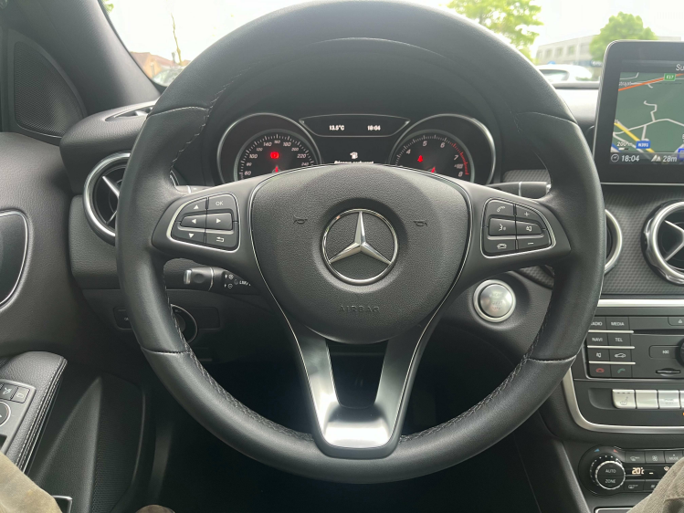 Mercedes-Benz GLA 180 iA DCT LED/Panodak/Leder/Camera/Cruise/BLTH...!! Leconte Motors