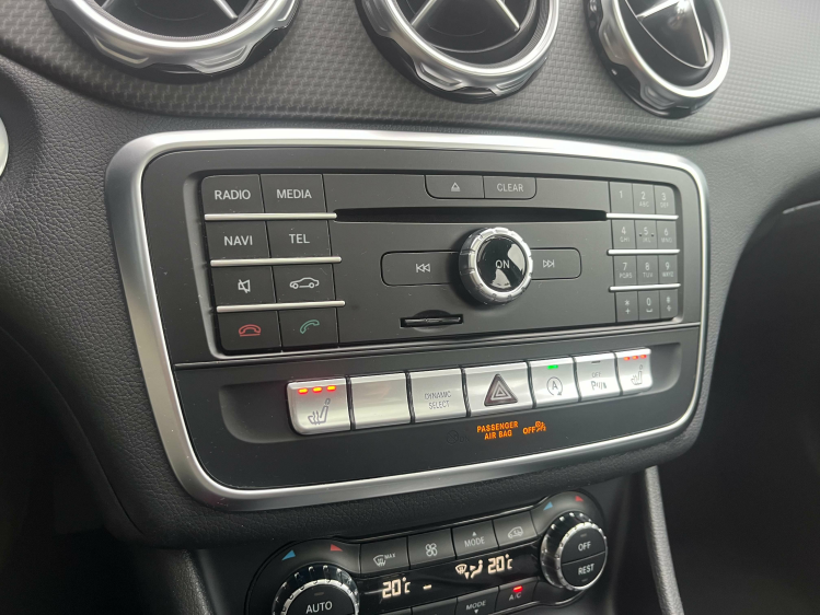 Mercedes-Benz GLA 180 iA DCT LED/Panodak/Leder/Camera/Cruise/BLTH...!! Leconte Motors