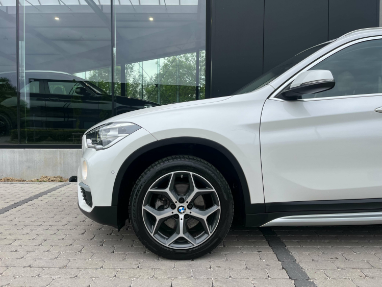 BMW X1 1.5iA sDrive18 X-Line Panodak/HUD/Leder/Gps-Pro/.. Leconte Motors