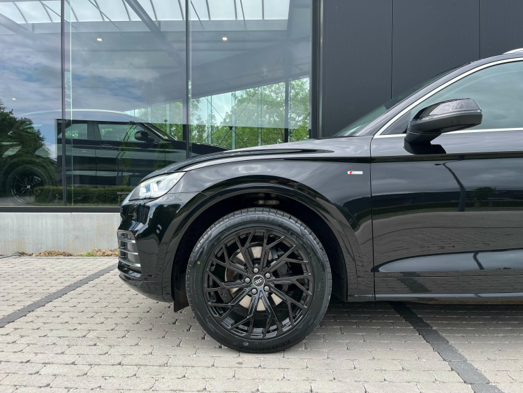 Audi Q5 35 TDi S line S-Tronic Panodak/Virtual/Leder/Gps.. Leconte Motors