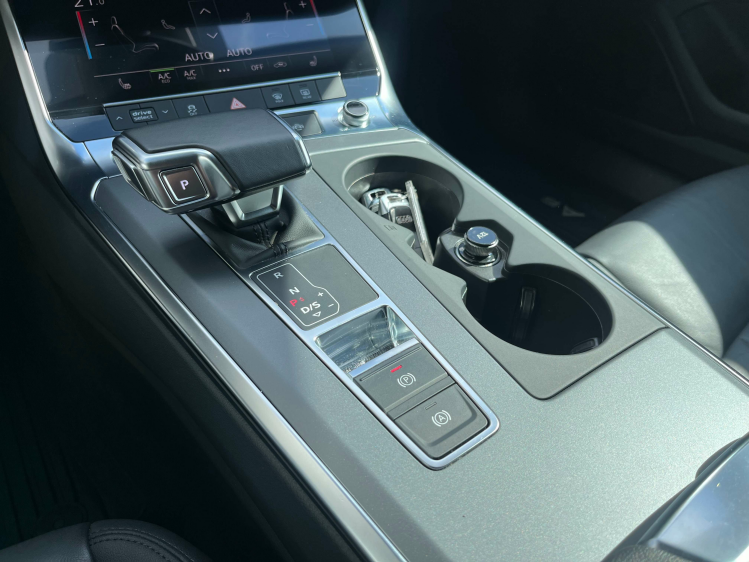 Audi A6 35 TDi S-Tronic S-Line Leder/Navigatie/Camera/...! Leconte Motors