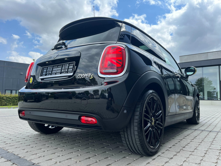 MINI Cooper SE 28.9 kWh Panodak/Leder/HUD/Camera/Zetelverwarming! Leconte Motors