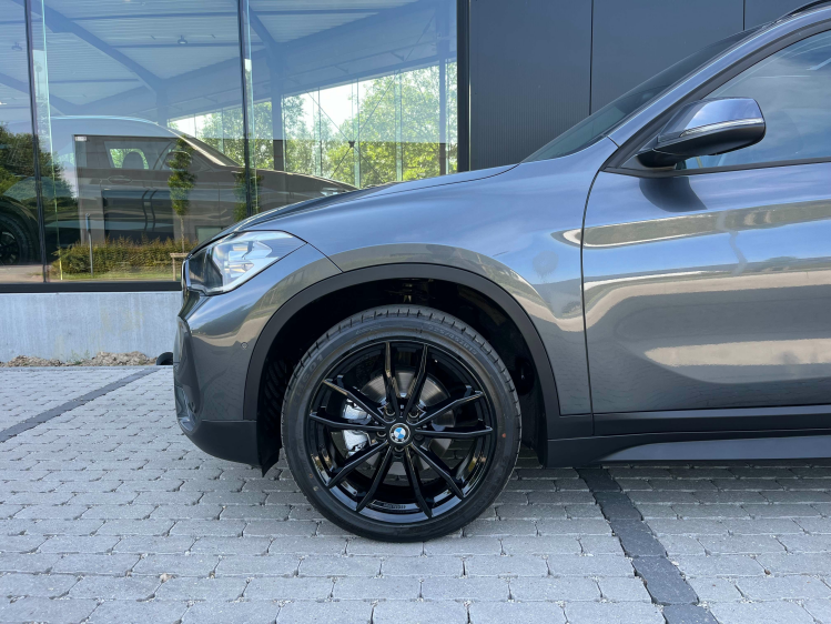 BMW X1 1.5iA sDrive18 Facelift Panodak/Leder/Camera/HUD.. Leconte Motors