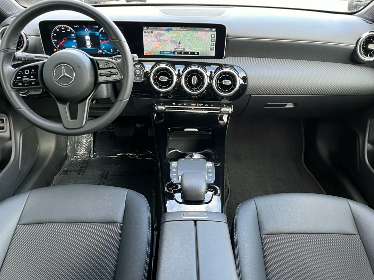 Mercedes-Benz CLA 180 iA DCT LED/Widescreen/Camera/Zetelverwarming/...!! Leconte Motors