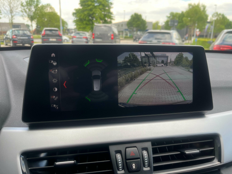 BMW X1 1.5iA xDrive25e Hybrid LED/Leder/Carplay/HUD/CAM.. Leconte Motors