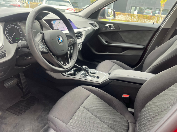 BMW 118 118iA Full-LED/Navigatie/Carplay/Cruise/PDC/BLTH.. Leconte Motors