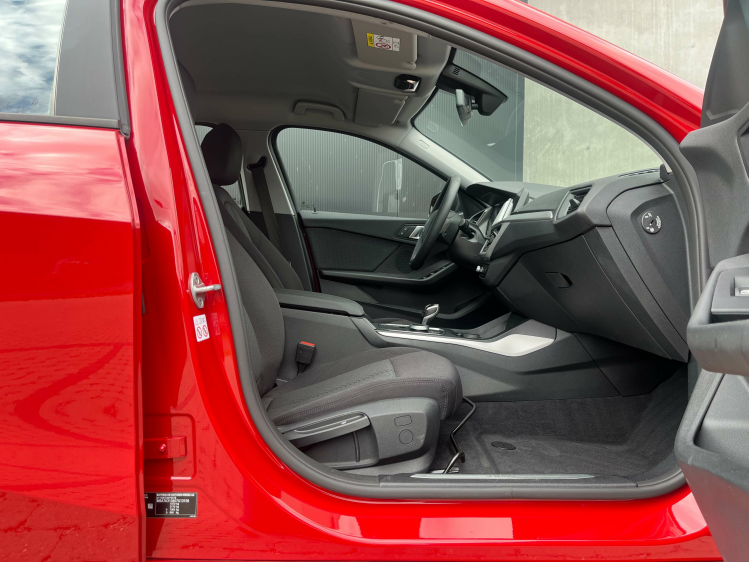 BMW 118 118iA Full-LED/Navigatie/Carplay/Cruise/PDC/BLTH.. Leconte Motors