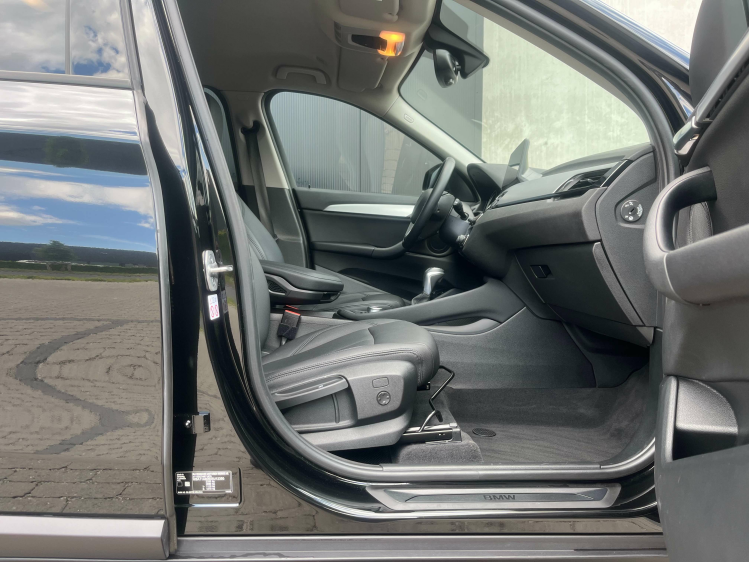 BMW X1 X1 xDrive25e Hybrid LED/Carplay/Leder/HUD/Zetelver Leconte Motors