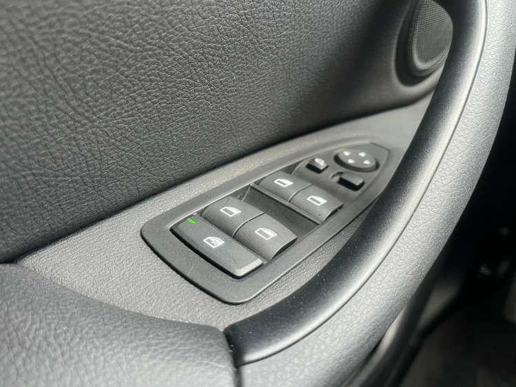 BMW X1 X1 xDrive25e Hybrid LED/Carplay/Leder/HUD/Zetelver Leconte Motors