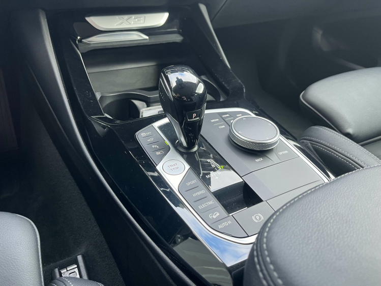 BMW X3 X3 xDrive30e Hybride Facelift Sportzetels/Carplay Leconte Motors