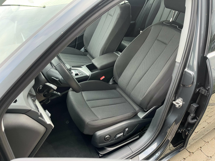 Audi A4 A4 Avant 35 TFSI S tronic Virtual/Carplay/Memoryst Leconte Motors