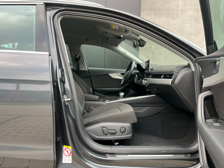 Audi A4 A4 Avant 35 TFSI S tronic Virtual/Carplay/Memoryst Leconte Motors