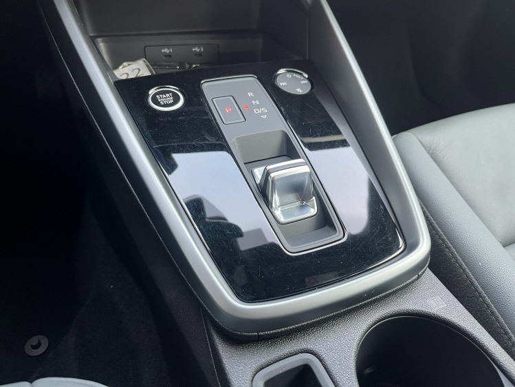 Audi A3 A3 30 TFSI Sportback S tronic Leder/Carplay/Camera Leconte Motors