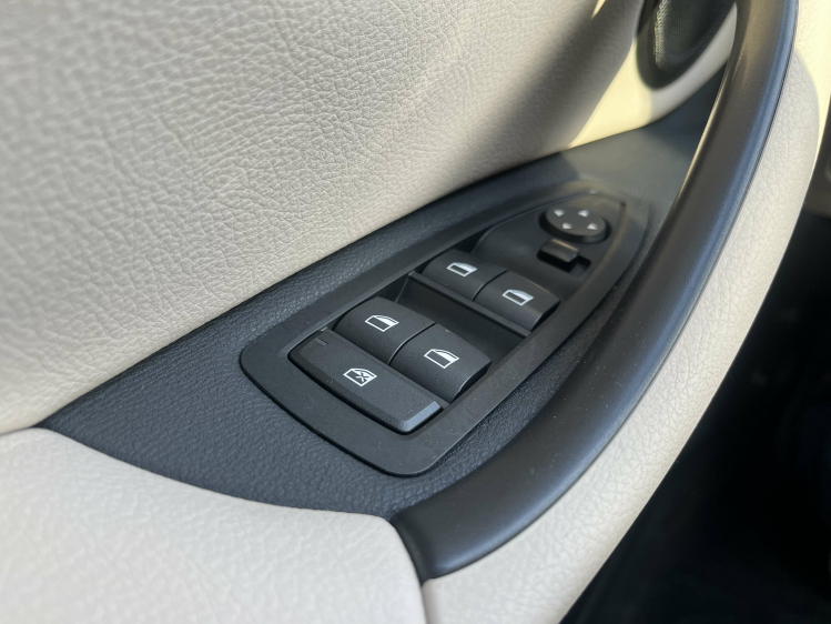 BMW X1 X1 1.5iA sDrive18 Leder/Carplay/Zetelverwarming/.. Leconte Motors