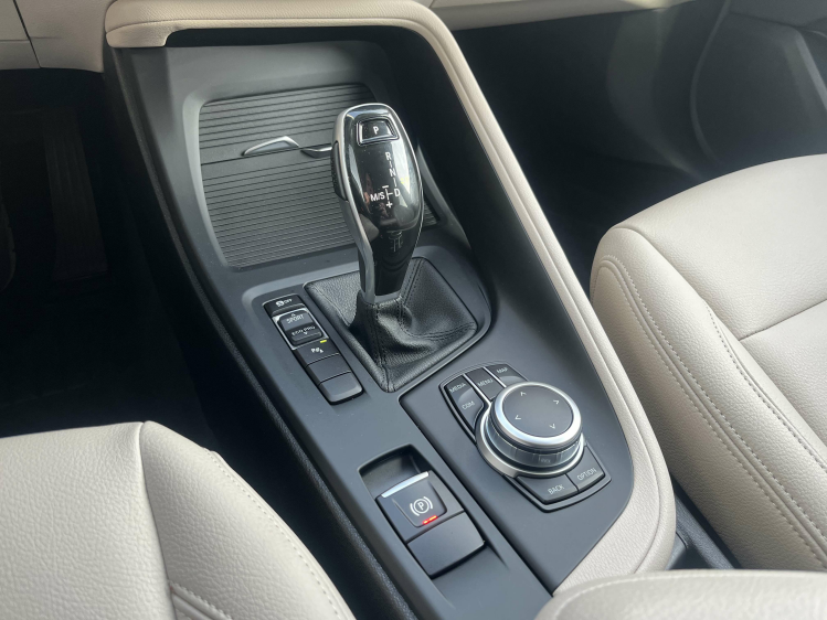 BMW X1 X1 1.5iA sDrive18 Leder/Carplay/Zetelverwarming/.. Leconte Motors