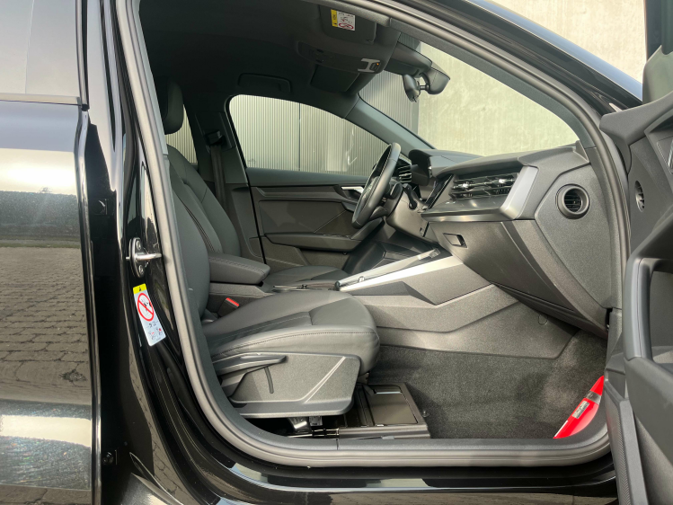 Audi A3 A3 Sportback 30 TFSI S-Tronic Leder/Virtual/Carply Leconte Motors