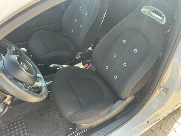 Abarth 595 595 1.4 T-Jet Navigatie/PDC/Bluetooth/16'Alu's Leconte Motors