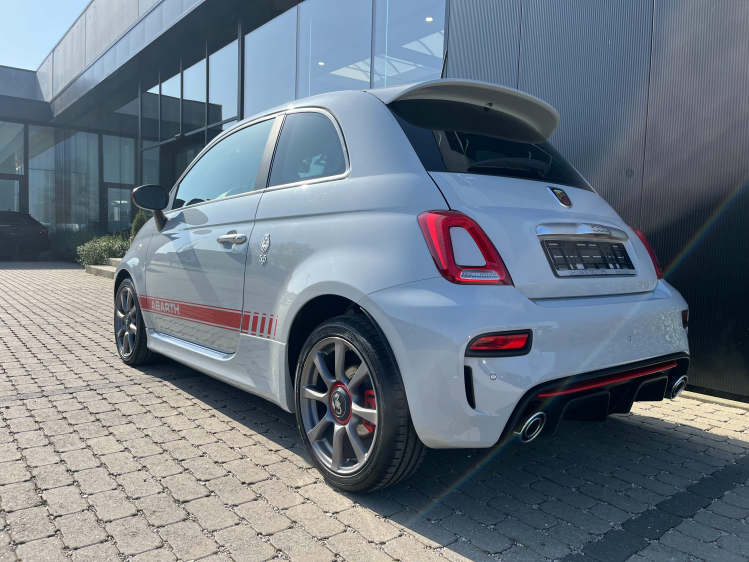 Abarth 595 595 1.4 T-Jet Navigatie/PDC/Bluetooth/16'Alu's Leconte Motors