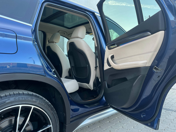 BMW X1 X1 1.5iA sDrive18 X-Line Panodak/LED/Leder/Sfeervl Leconte Motors