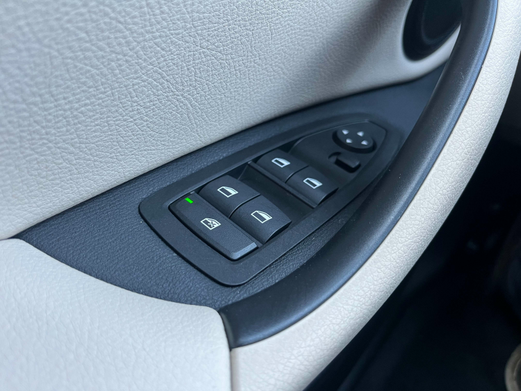 BMW X1 X1 1.5iA sDrive18 Leder/Gps/Carplay/Trekhaak/PDC Leconte Motors