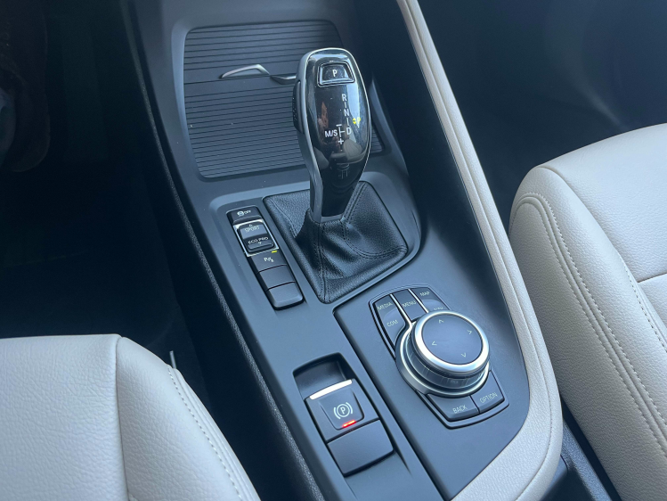 BMW X1 X1 1.5iA sDrive18 Leder/Gps/Carplay/Trekhaak/PDC Leconte Motors