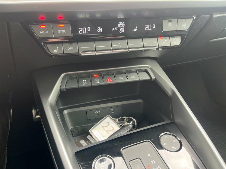 Audi A3 A3 SB 30 TFSI S line S-tronic Pano/Leder/CAM/Carpl Leconte Motors