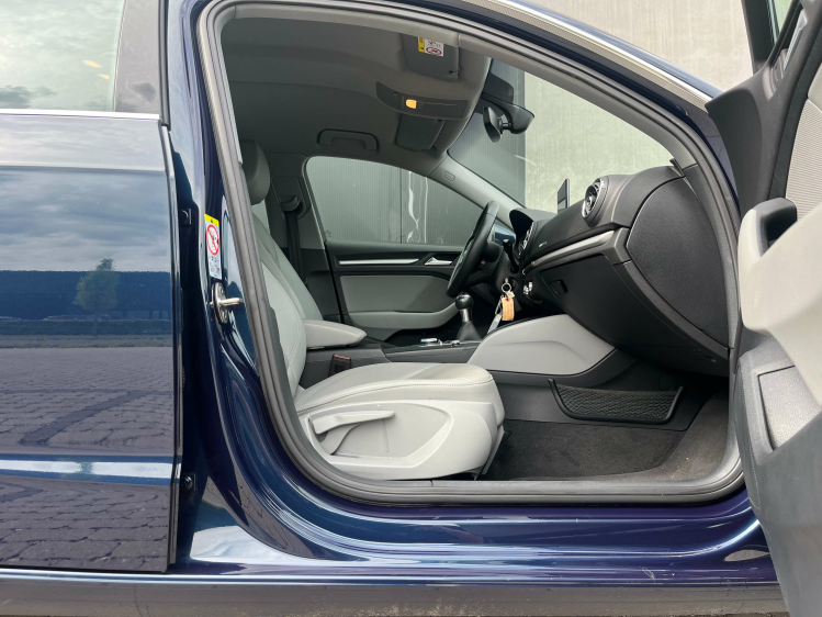 Audi A3 A3 Sportback 30TFSI Leder/Gps/Xenon/PDC/Cruise/...!! Leconte Motors